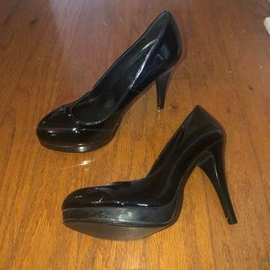 Black round toe heels